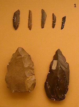 Herrmaientas de la Era Paleoltica halladas en Helwan, Wadi Rished, Beit Khallaf y Gabbinet el Qirud (Tebas occidental). Ashmolean Museum Oxford. Nmeros de Registro: 1927.6108b, 1959.301 y PR. 27.