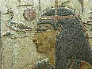 Relieve parietal con imagen de la diosa Maat. Museo Egipcio de Florencia.